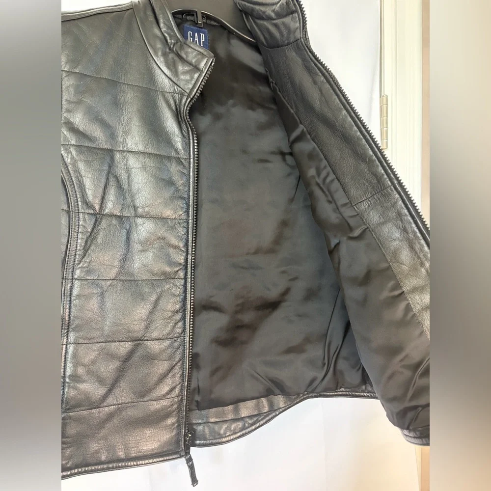 Gap Black Leather quilted zipped vest Vintage Y2K size‎ medium